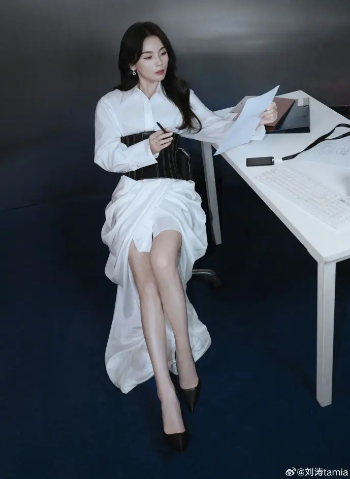 小偷模拟器游戏界面